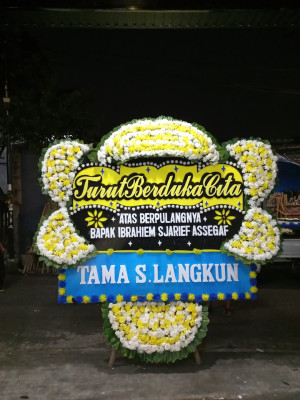 Papan Bunga Duka di Menemeng